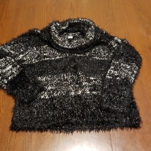 Lark Lane Fuzzy metallic silver black sweater T101